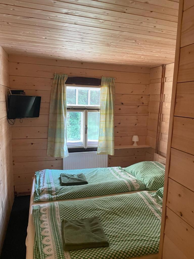 Penzion Lesni Zatisi- Harrachov Bagian luar foto